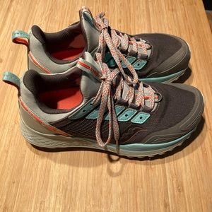 Saucony hiking shoes worn minimally